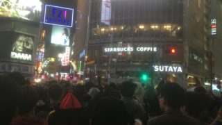 渋谷のハロウィンのスクランブル交差点